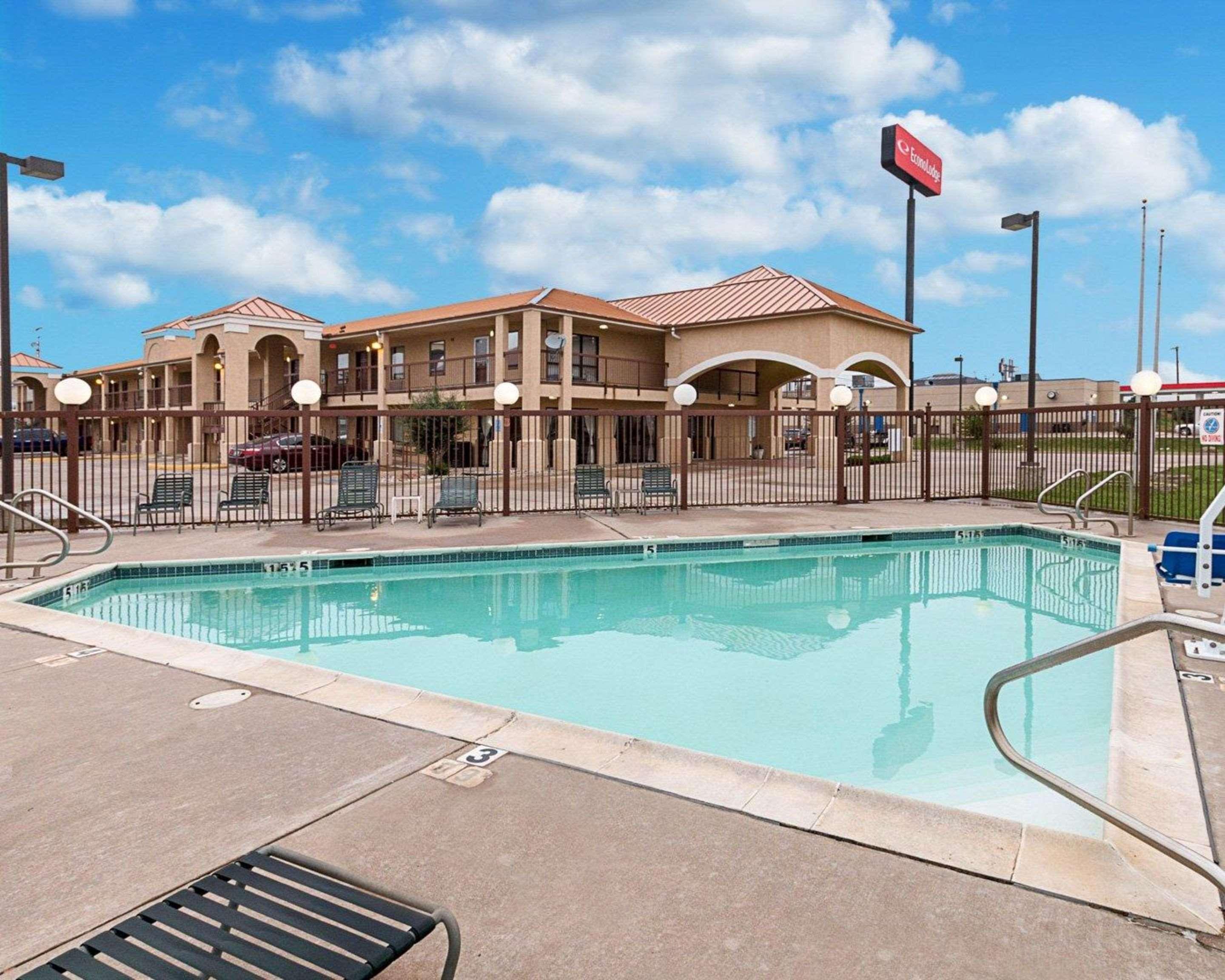 Econo Lodge Hillsboro I-35 Exterior foto